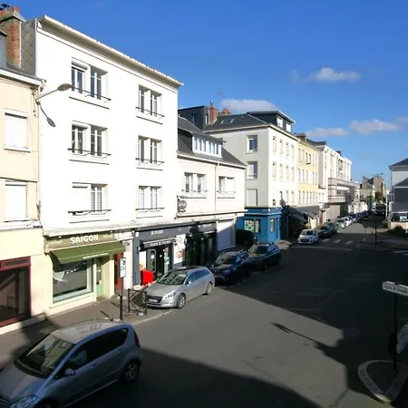 Very Bright 30m At 200m From The Beach *